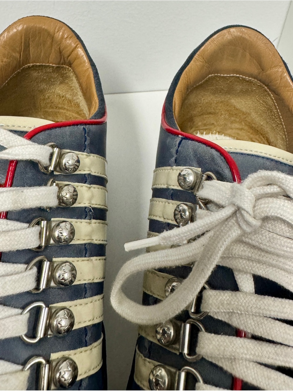 DSquared2 'Kick It!' Navy and White Men's Sneakers - Picture 3 of 8